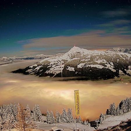 Hocheckhuette On Top Of The Kitzbuehel Hahnenkamm Mountain Kitzbühel Exterior foto