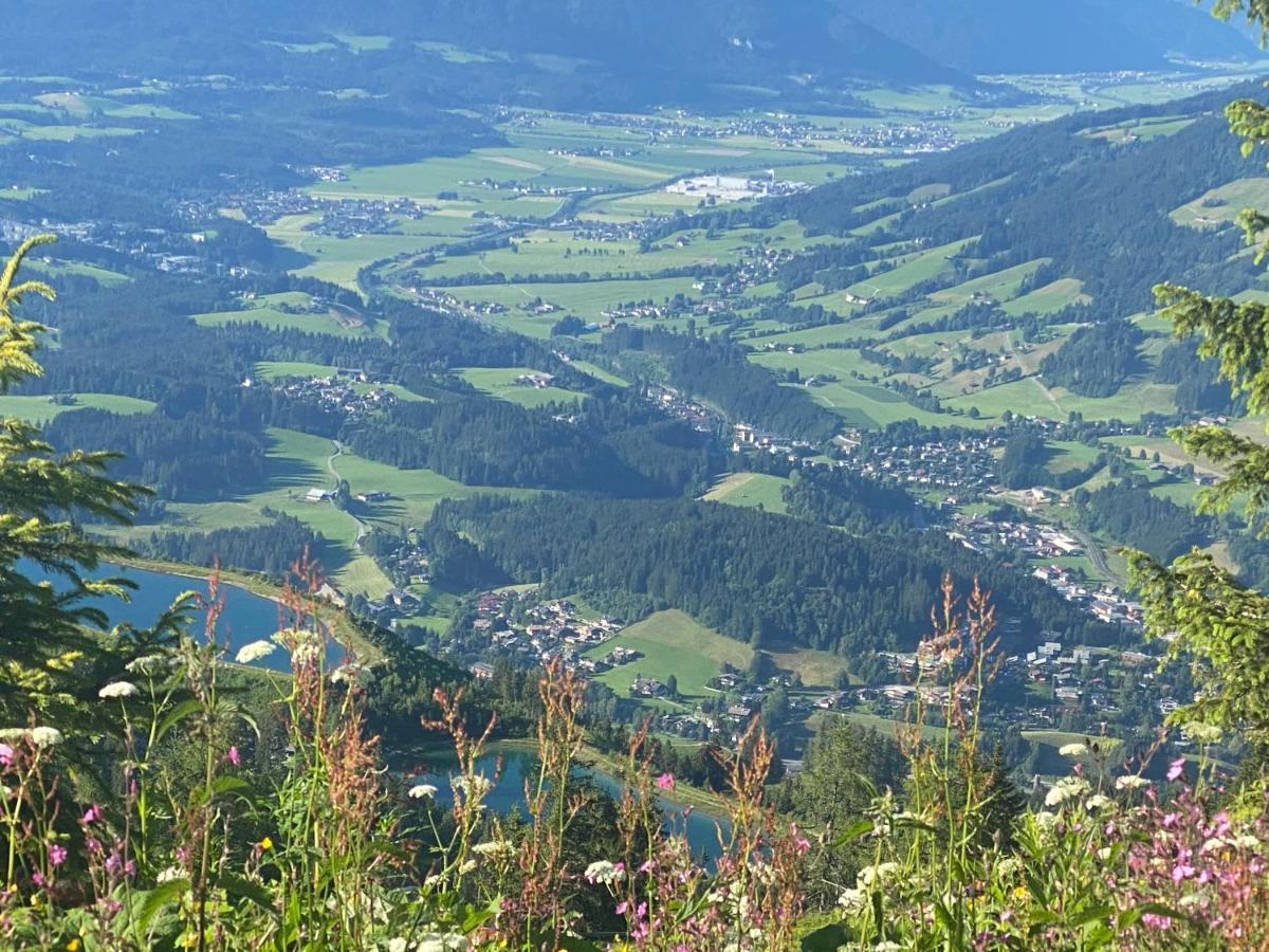 Hocheckhuette On Top Of The Kitzbuehel Hahnenkamm Mountain Kitzbühel Exterior foto