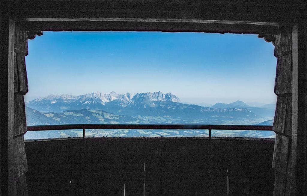 Hocheckhuette On Top Of The Kitzbuehel Hahnenkamm Mountain Kitzbühel Exterior foto