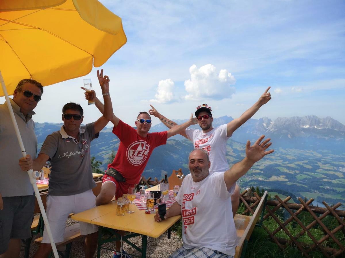 Hocheckhuette On Top Of The Kitzbuehel Hahnenkamm Mountain Kitzbühel Exterior foto